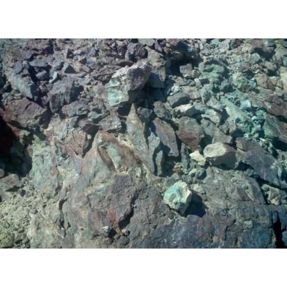 다금속 광석의 광물 가공 테스트